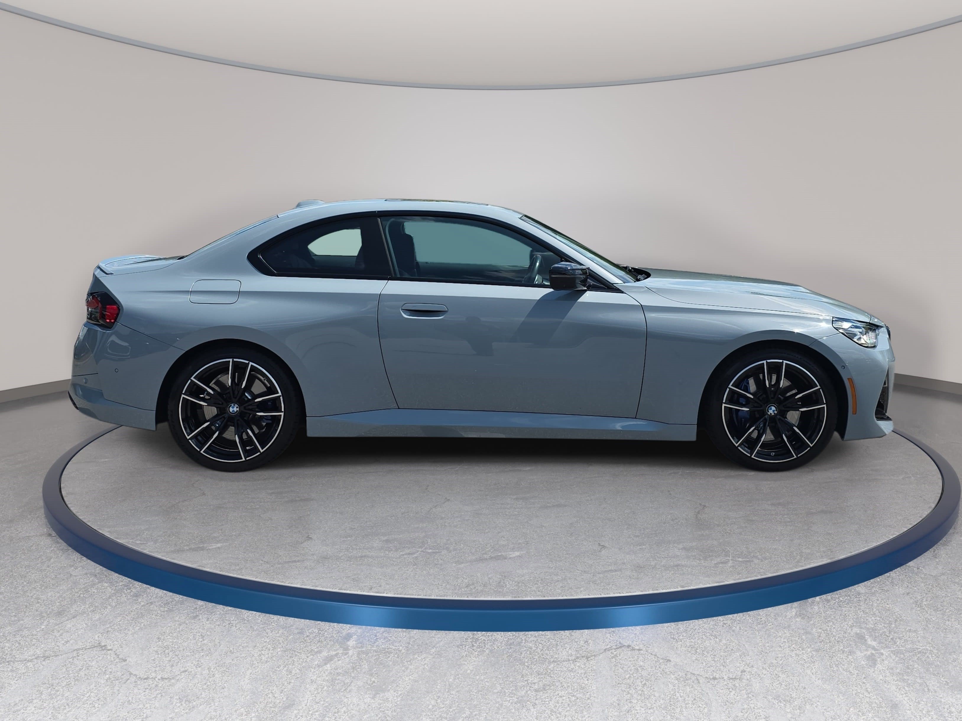Used 2025 BMW M240i Coupe RWD image 4