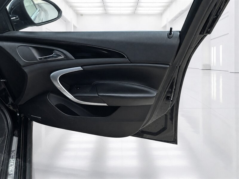 Used 2013 Buick Regal Premium FWD image 33