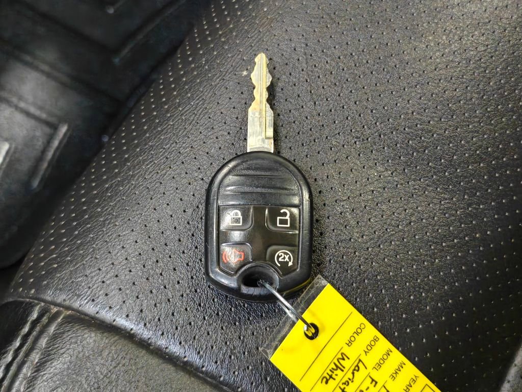 Used 2015 Ford F250 Lariat w/ Chrome Package image 18