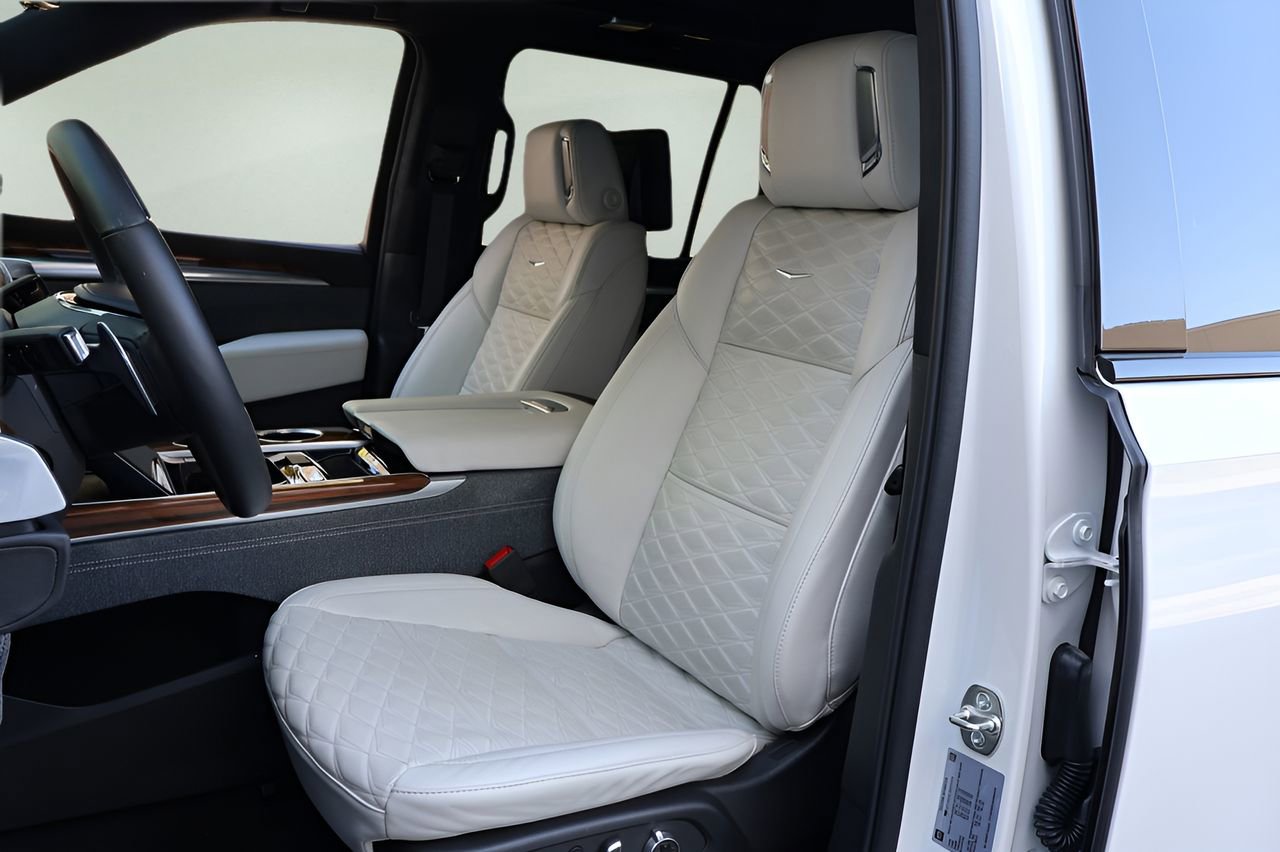 Certified 2025 Cadillac Escalade Sport Platinum image 13