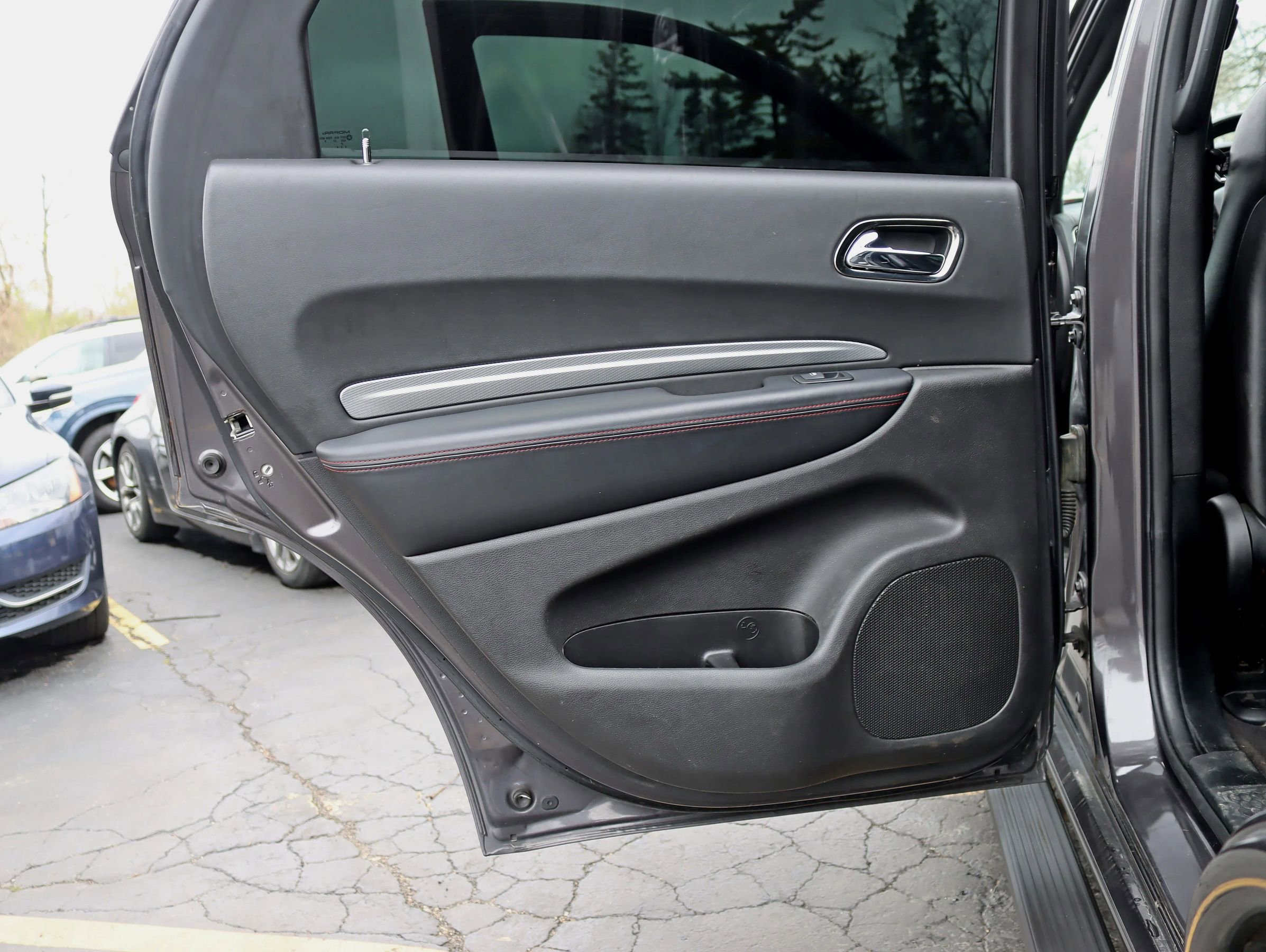 Used 2018 Dodge Durango R/T w/ Blacktop Package AWD/4WD image 33