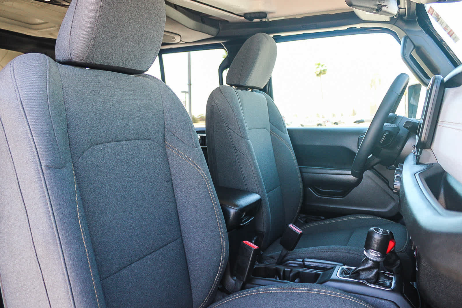 Used 2025 Jeep Wrangler Unlimited Sport AWD/4WD image 16