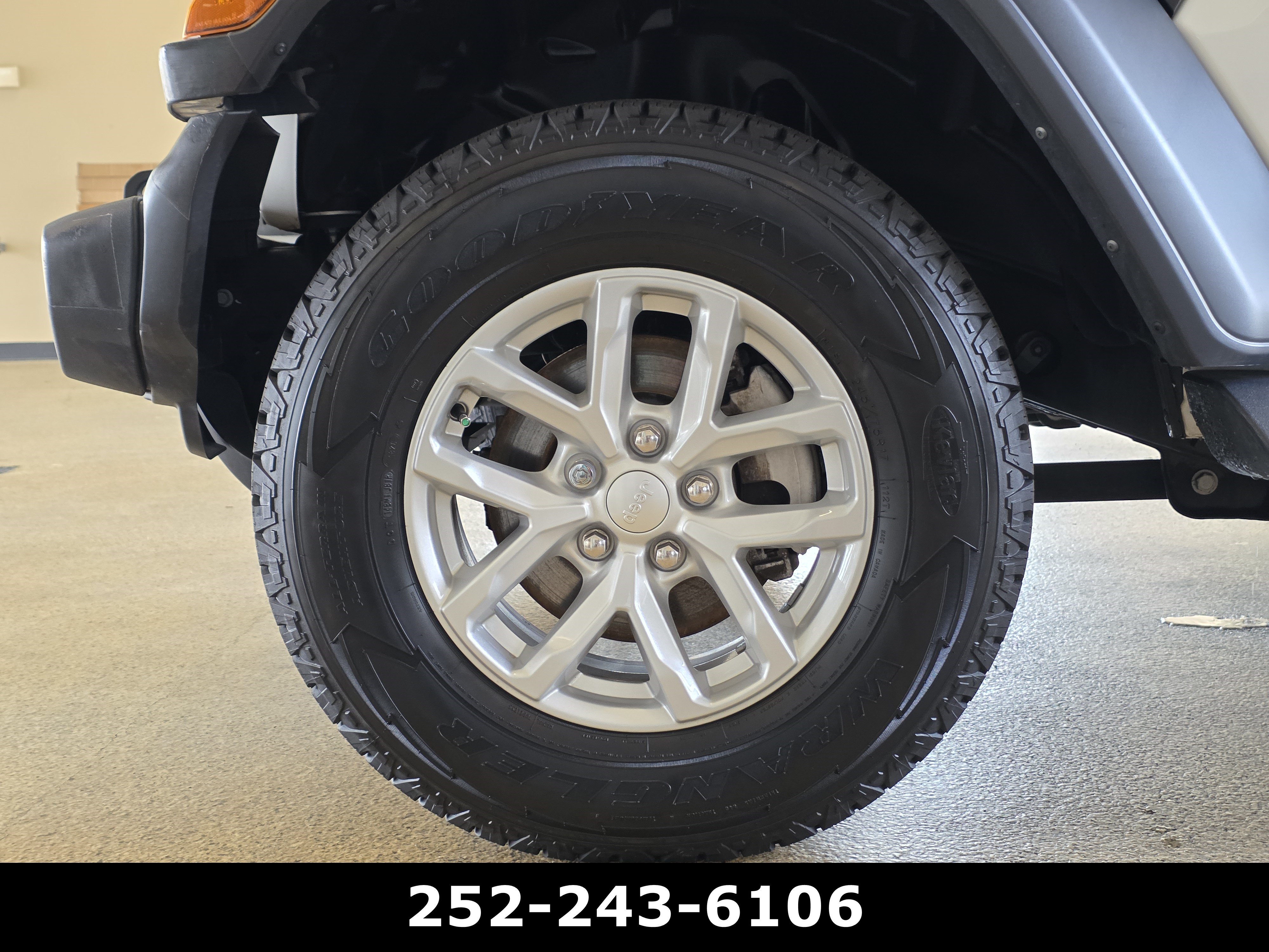 Used 2023 Jeep Wrangler Unlimited Sport AWD/4WD image 37