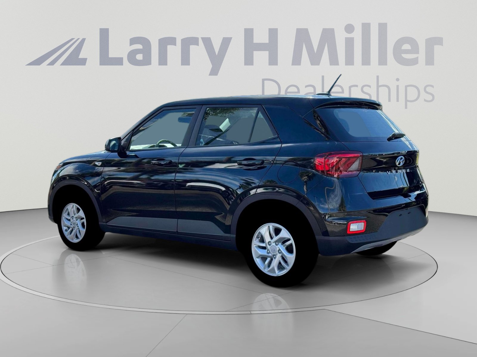 New 2026 Hyundai Venue SE FWD image 4