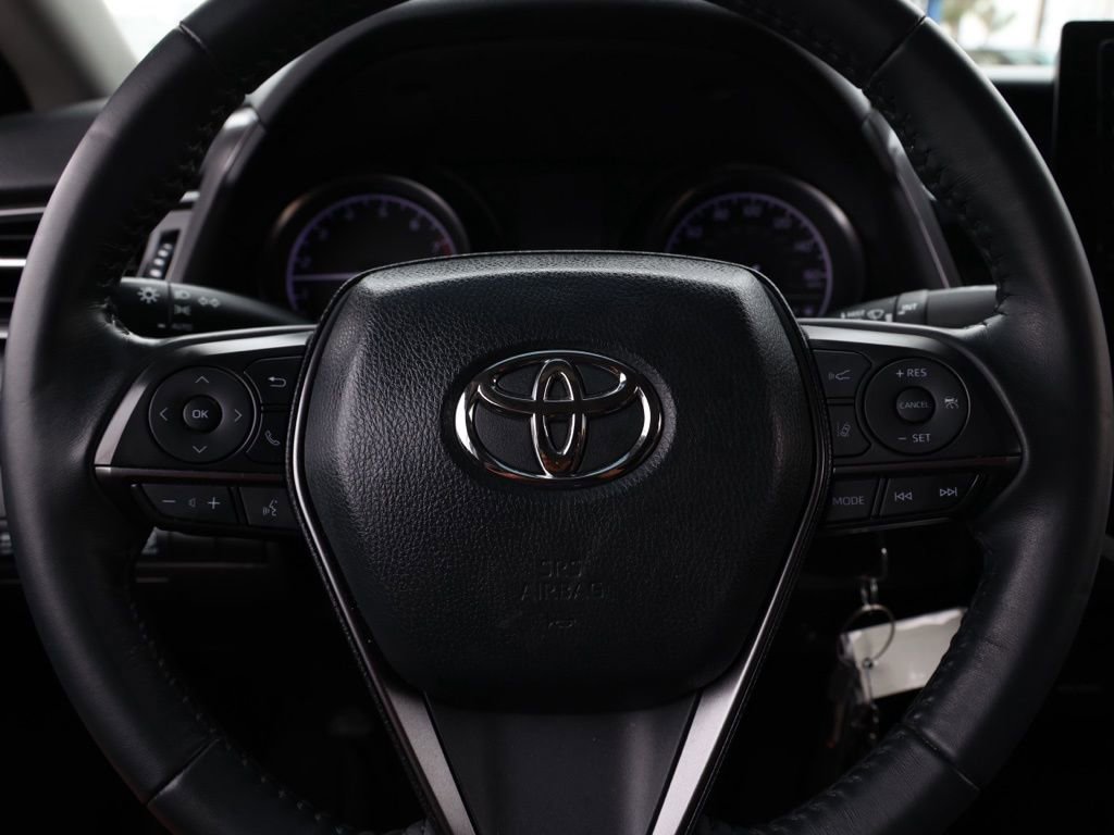 Used 2021 Toyota Camry SE w/ Carpet Mat Package (TMS) image 24