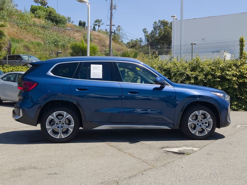 Used 2025 BMW X1 xDrive28i w/ Convenience Package AWD/4WD image 4
