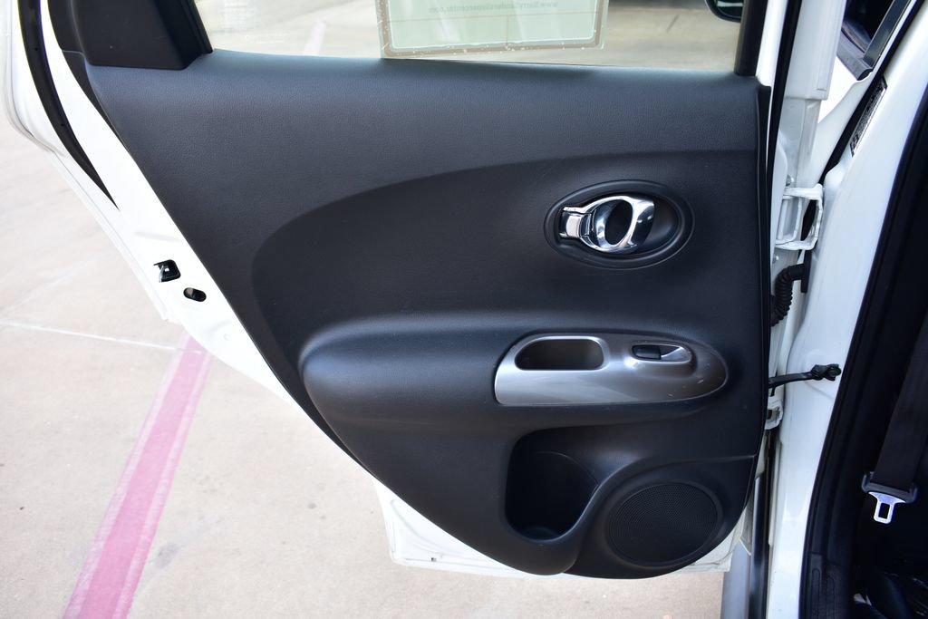 Used 2014 Nissan Juke S FWD image 17