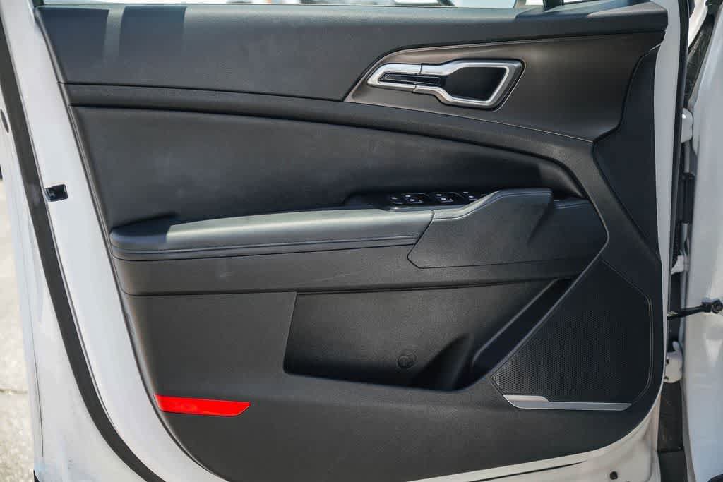 Certified 2025 Kia Sportage EX FWD image 19