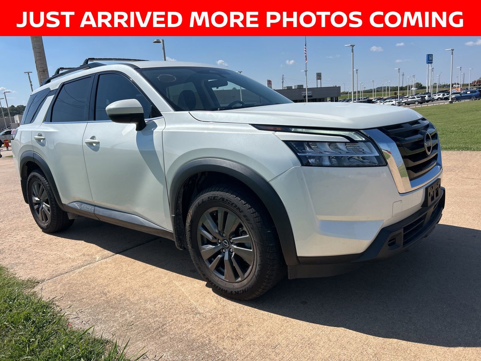 Used 2022 Nissan Pathfinder SV