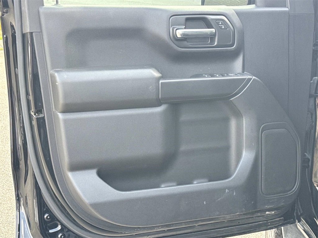 Used 2024 Chevrolet Silverado 1500 Custom Trail Boss w/ LPO, Dark Essentials Package image 16