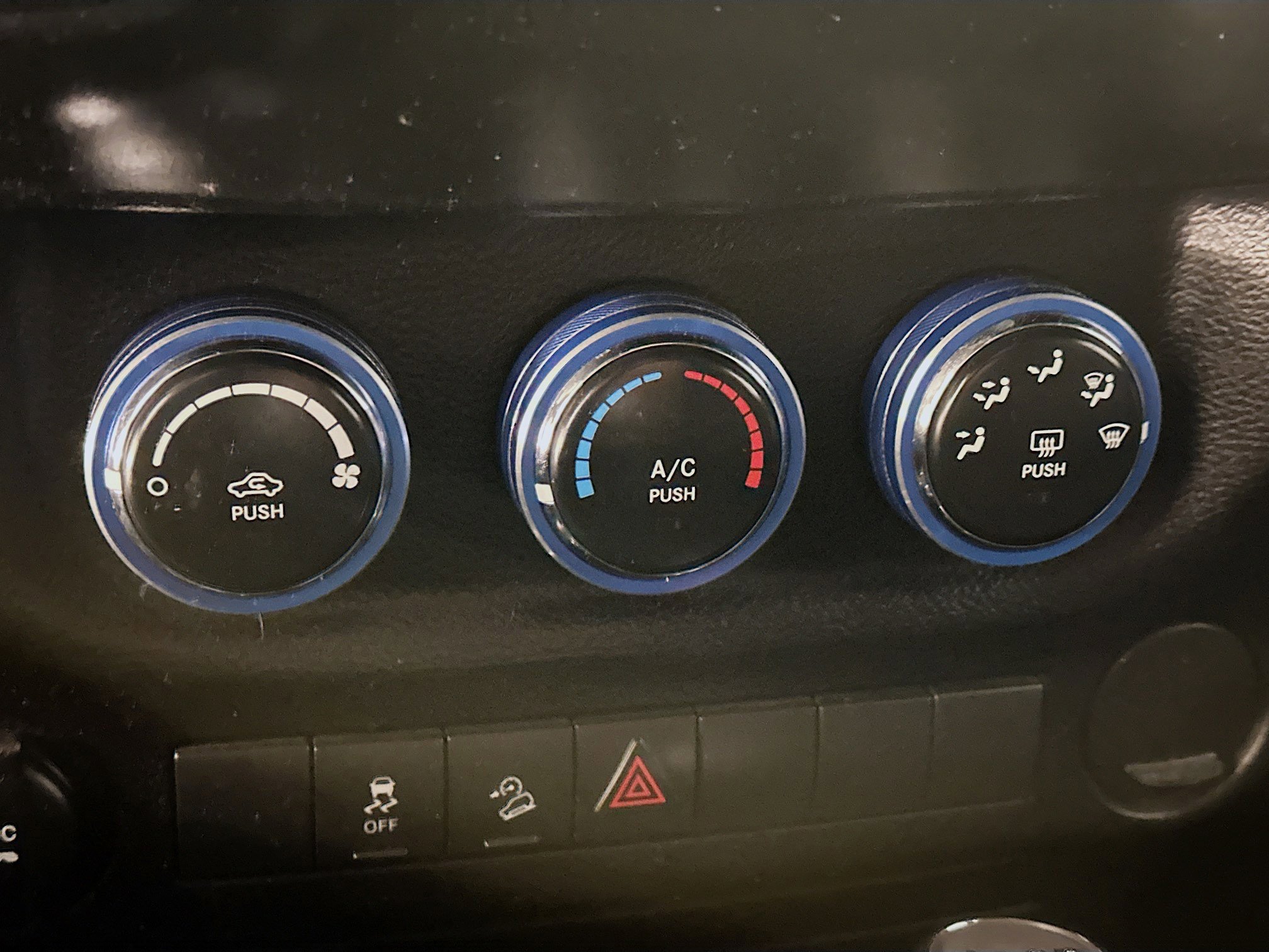 Used 2016 Jeep Wrangler Unlimited Sport w/ Connectivity Group image 21