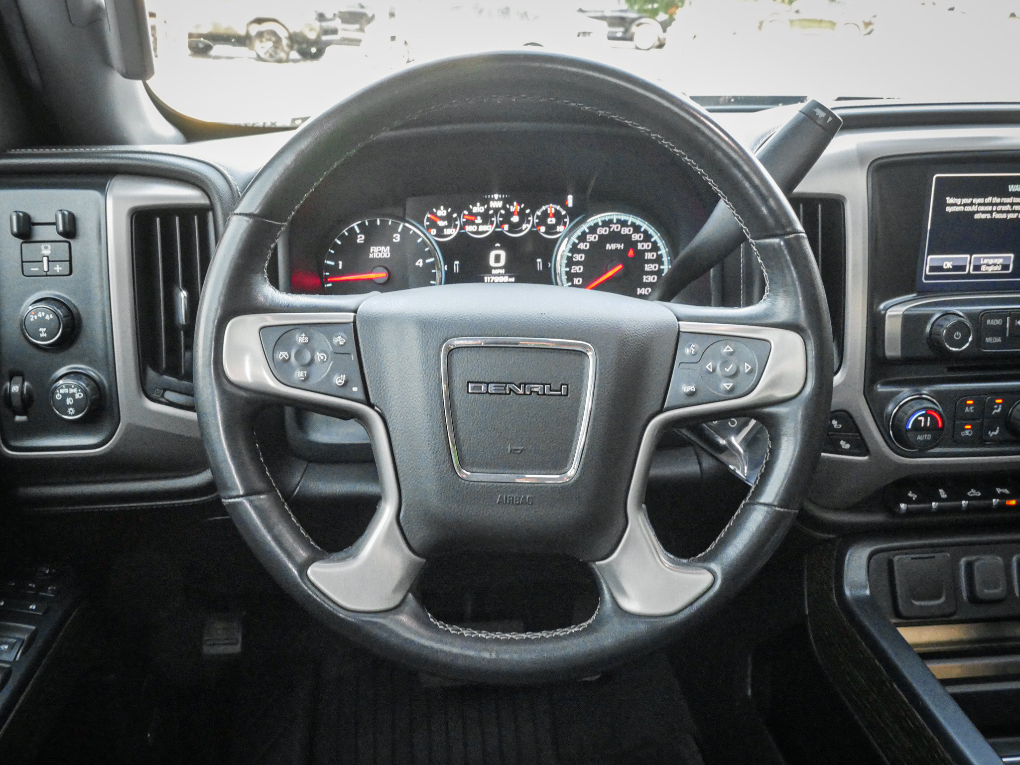 Used 2019 GMC Sierra 2500 Denali w/ Duramax Plus Package AWD/4WD image 18