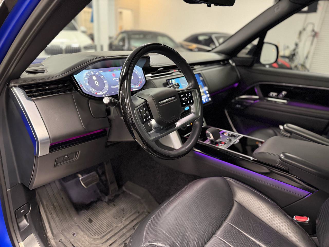 Used 2023 Land Rover Range Rover Long Wheelbase Autobiography image 17