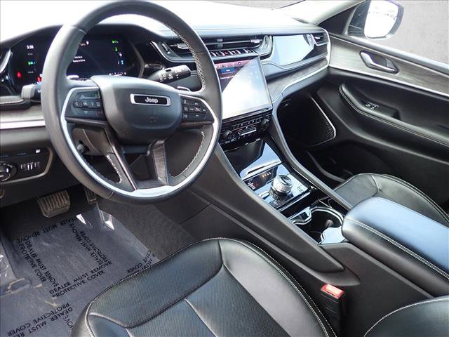 Used 2022 Jeep Grand Cherokee Limited 4xe w/ Luxury Tech Group II AWD/4WD image 12