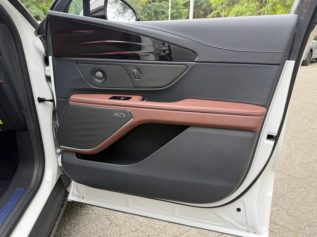 New 2026 Lincoln Nautilus Reserve AWD/4WD image 7