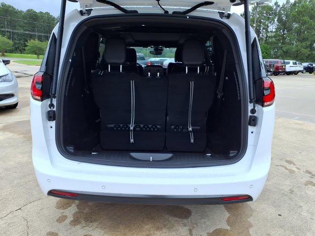 New 2027 Chrysler Pacifica Limited FWD image 19
