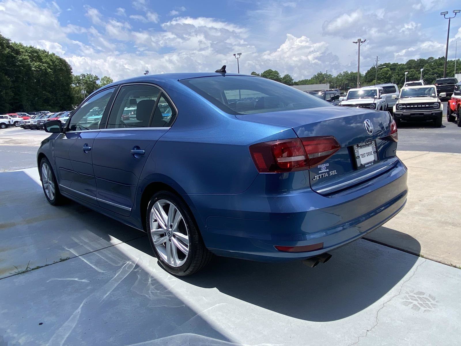 Used 2017 Volkswagen Jetta SEL FWD image 9