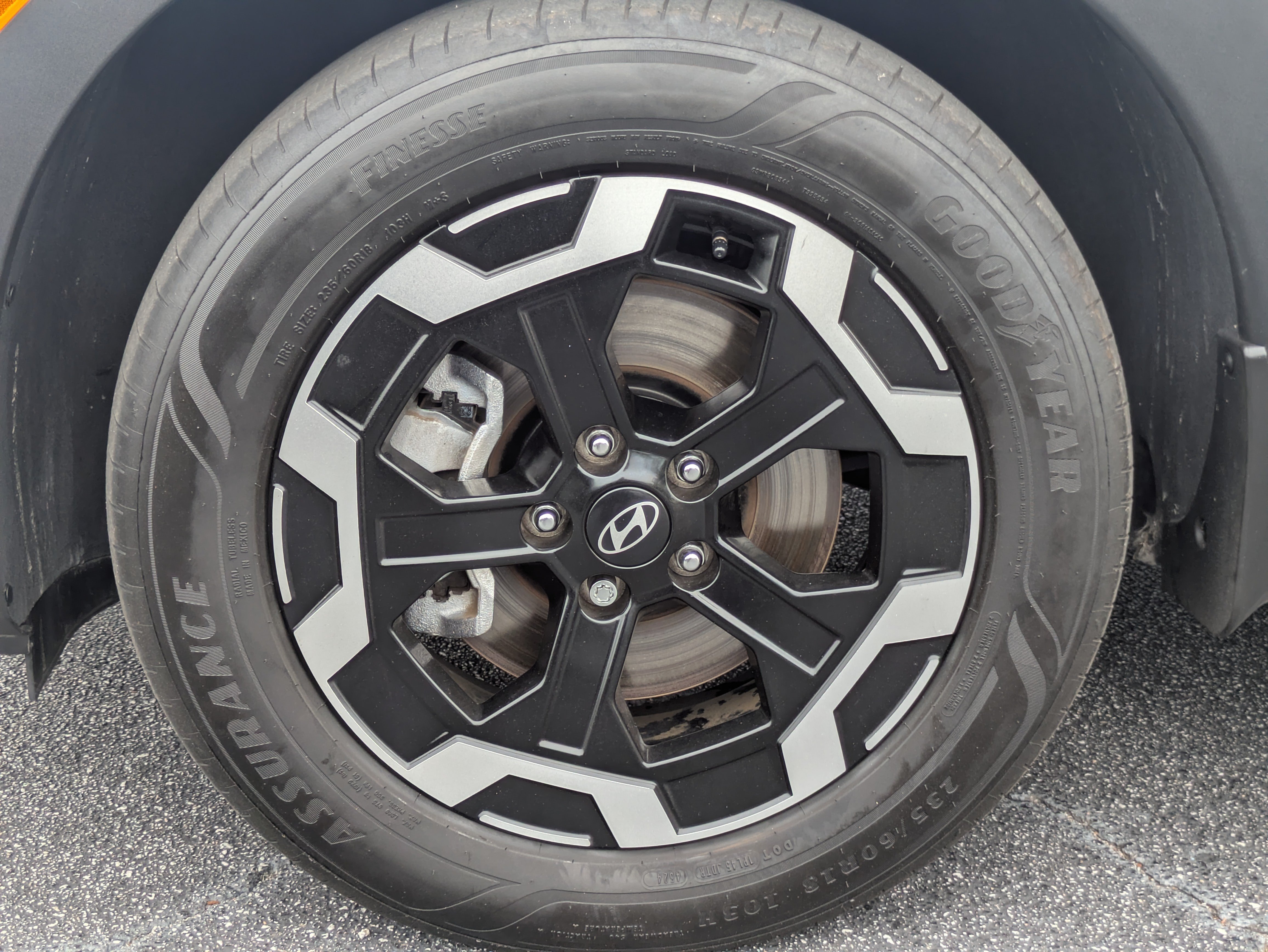Used 2025 Hyundai Santa Fe SE FWD image 33