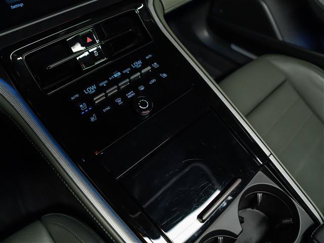 Certified 2024 Porsche Panamera 4 AWD/4WD image 27