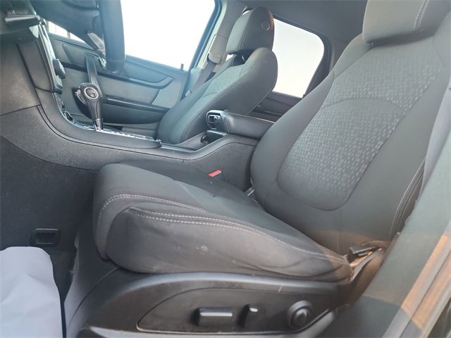 Used 2015 GMC Acadia SLE image 18