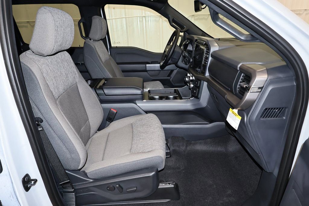 New 2025 Ford F150 XLT w/ Equipment Group 302A MID image 14