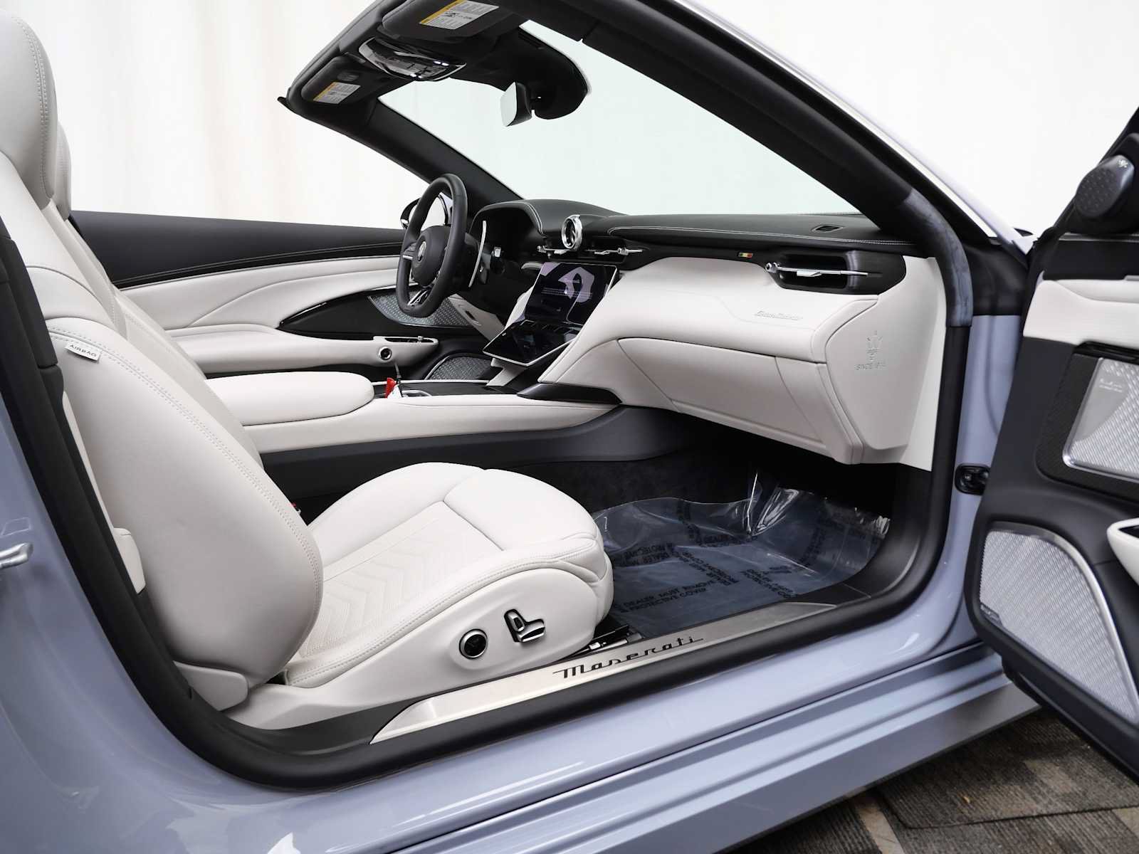Used 2025 Maserati GranCabrio Modena AWD/4WD image 14