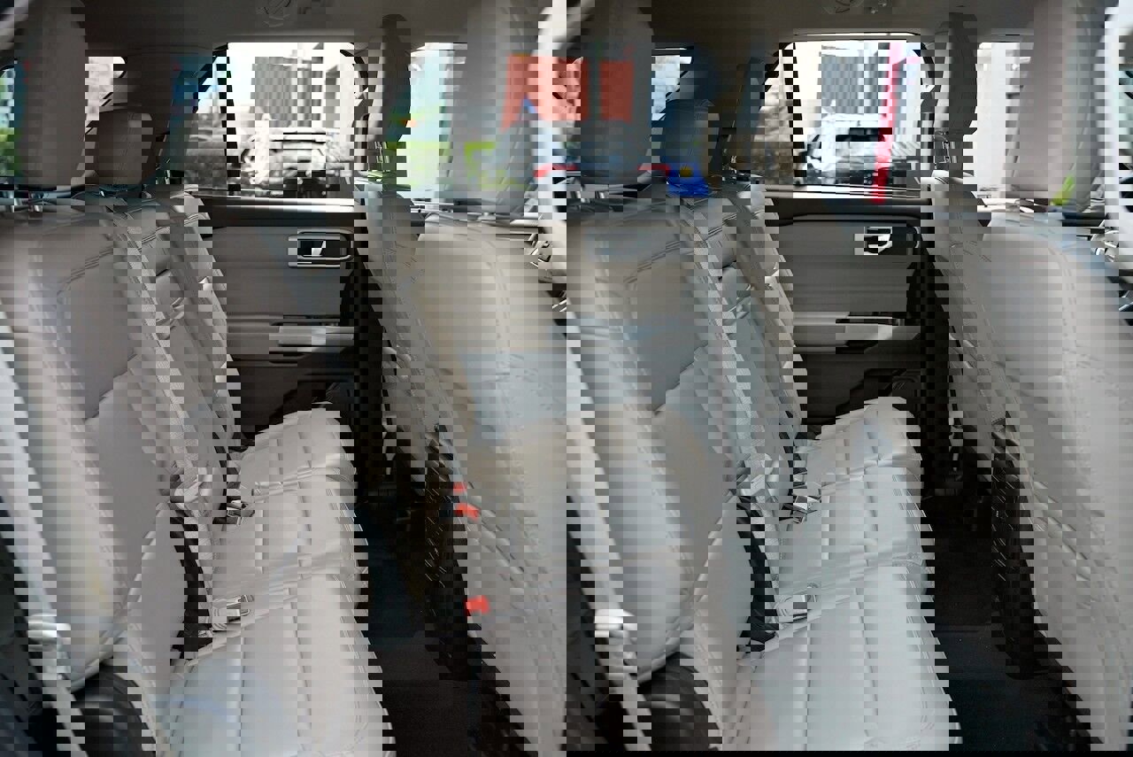 Used 2023 Ford Explorer XLT w/ Equipment Group 202A image 14