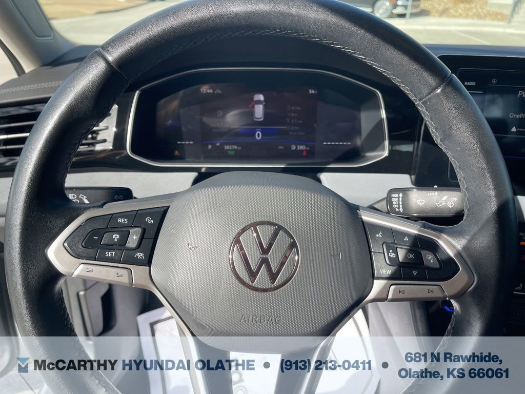 Used 2025 Volkswagen Jetta SE image 6