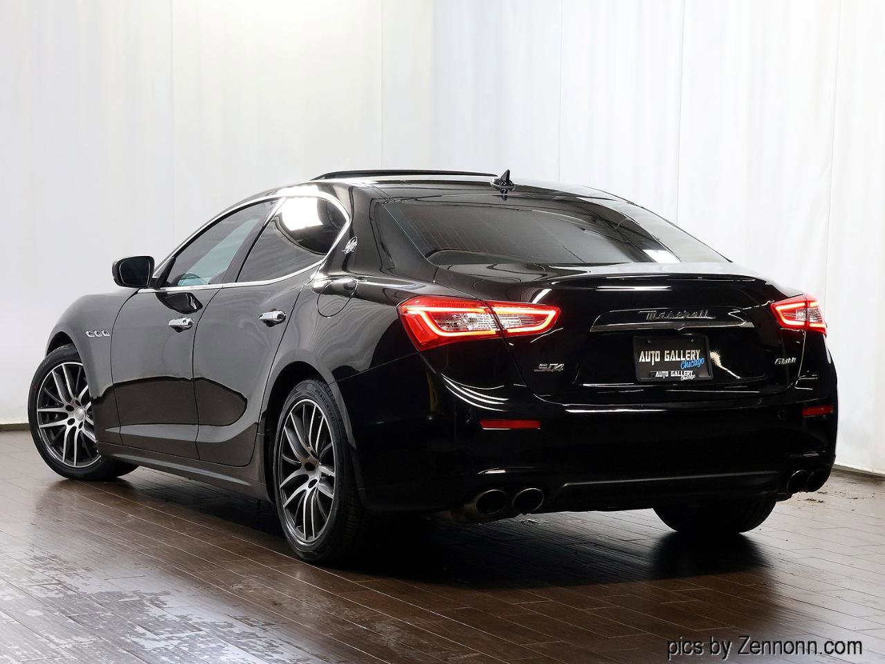 Used 2017 Maserati Ghibli S Q4 AWD/4WD image 13