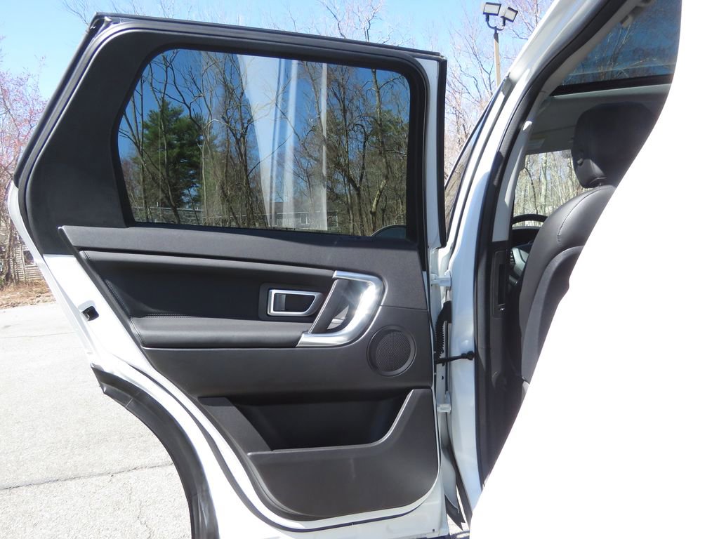 Used 2019 Land Rover Discovery Sport HSE image 19