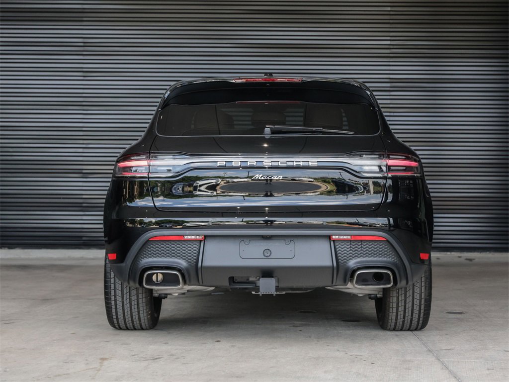 Used 2025 Porsche Macan image 6