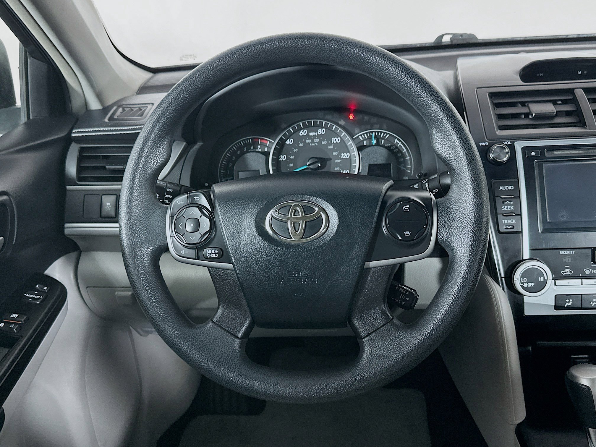 Used 2012 Toyota Camry LE image 17