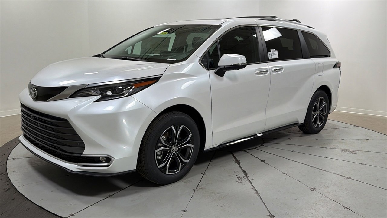 New 2026 Toyota Sienna Platinum