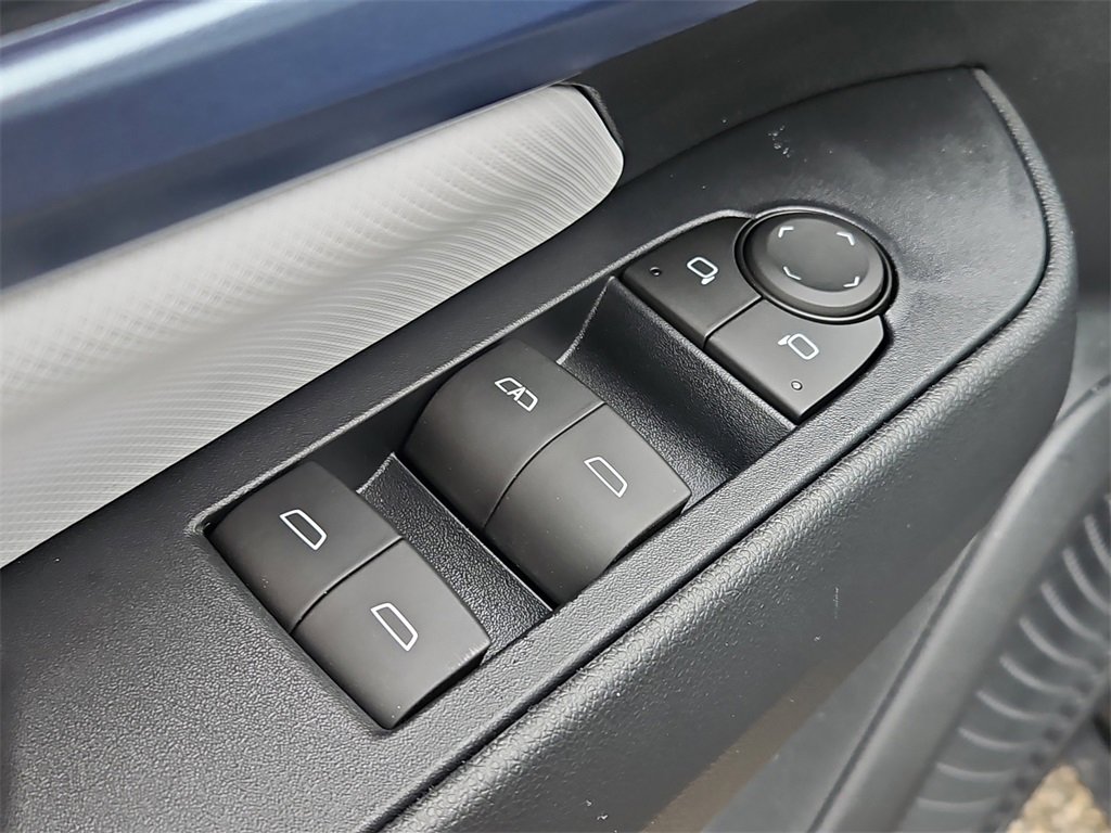 New 2026 Chevrolet Equinox EV LT image 17