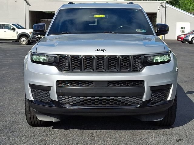 Used 2022 Jeep Grand Cherokee L Laredo AWD/4WD image 5
