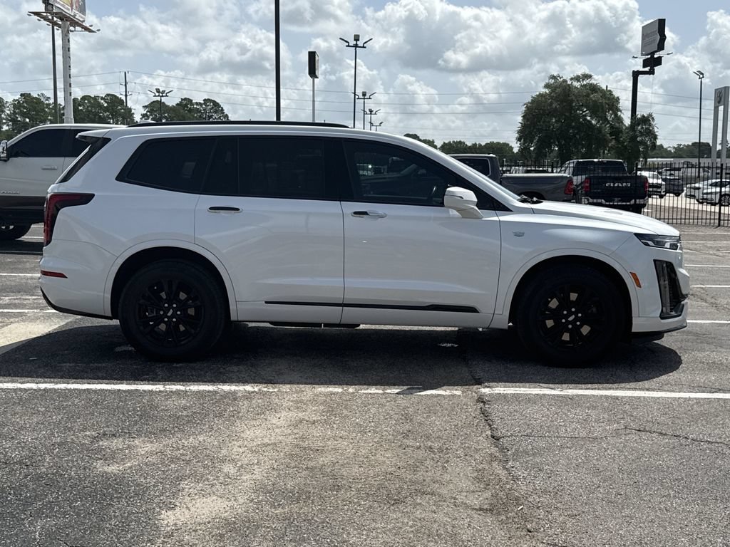 Used 2024 Cadillac XT6 Luxury FWD image 4