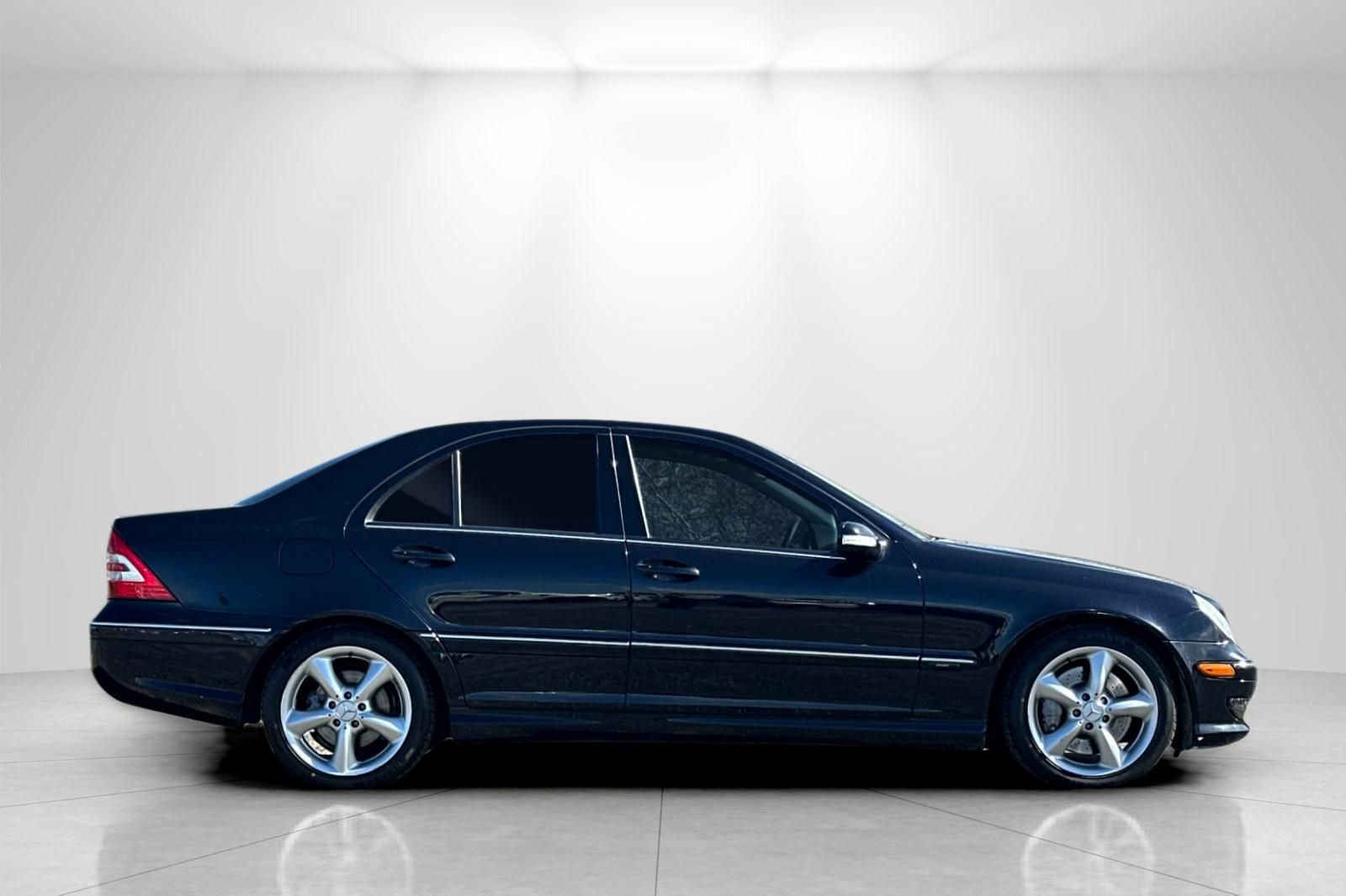 Used 2006 Mercedes-Benz C 230 Sedan image 2