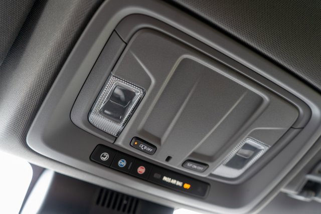 Used 2024 GMC Sierra 1500 Elevation image 30