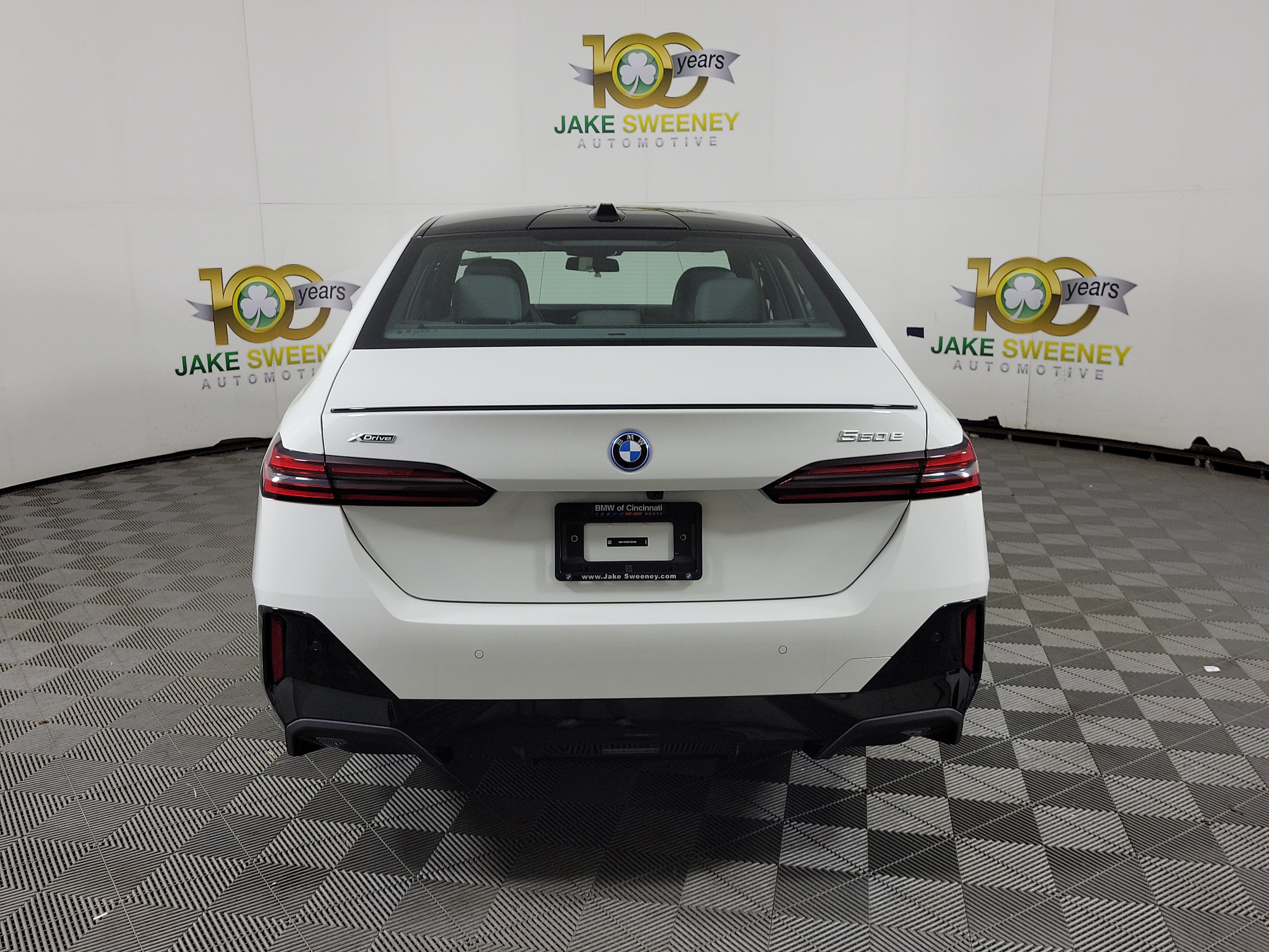 New 2026 BMW 550e xDrive w/ Executive Package AWD/4WD image 6
