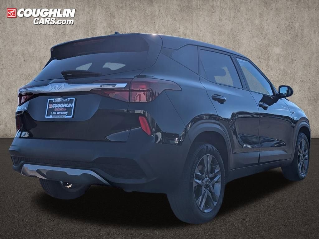 Used 2023 Kia Seltos LX image 7