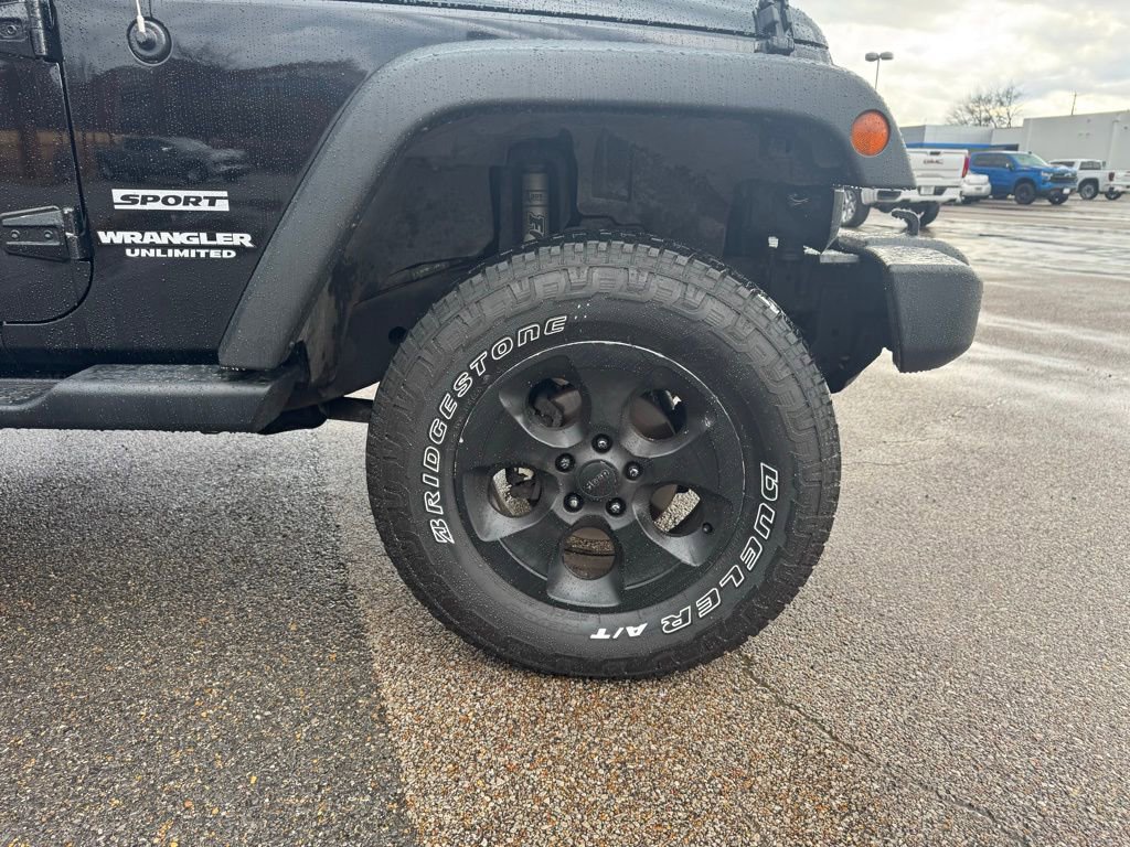 Used 2013 Jeep Wrangler Unlimited Sport image 9