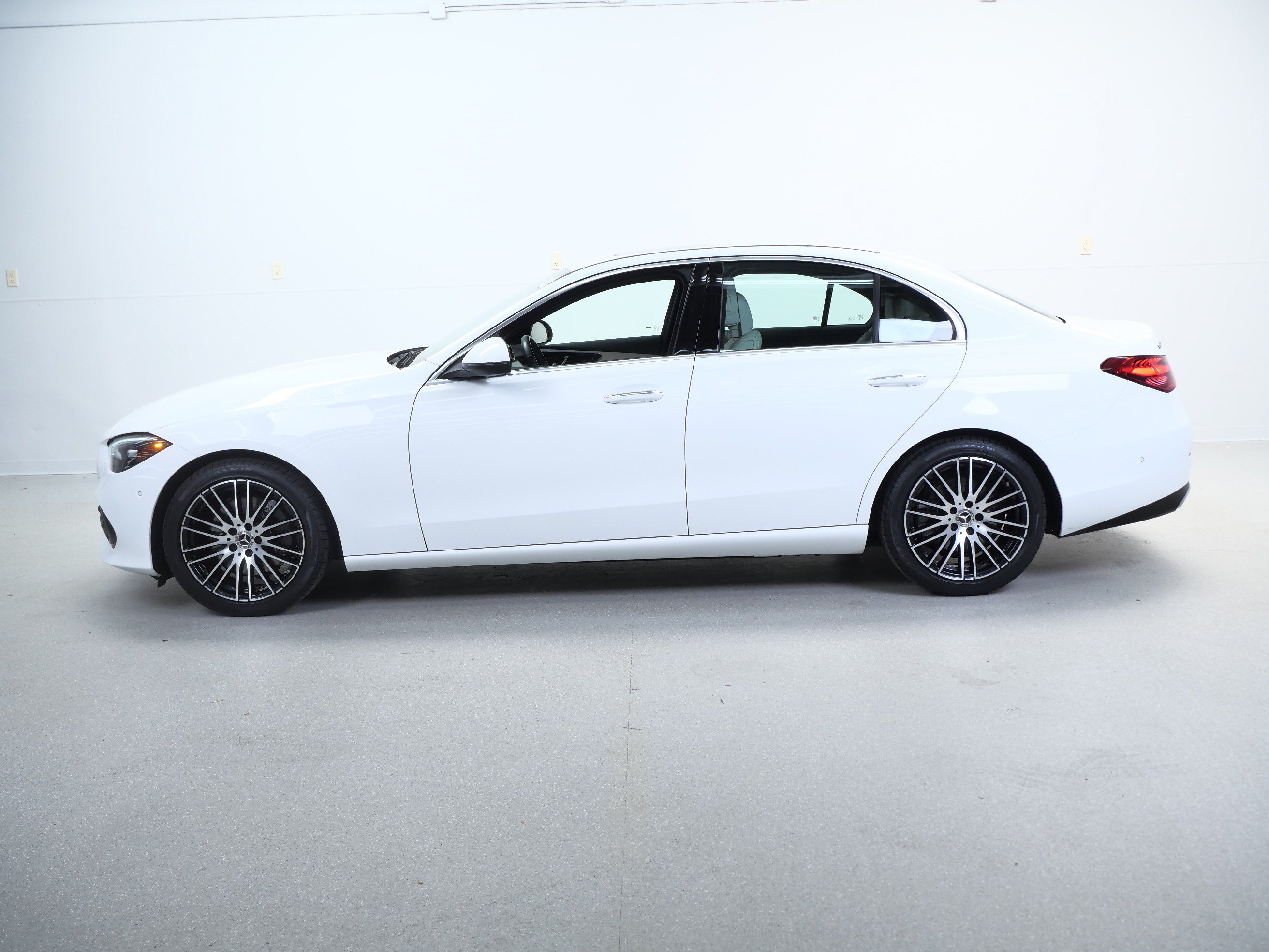 Certified 2023 Mercedes-Benz C 300 4MATIC Sedan image 10