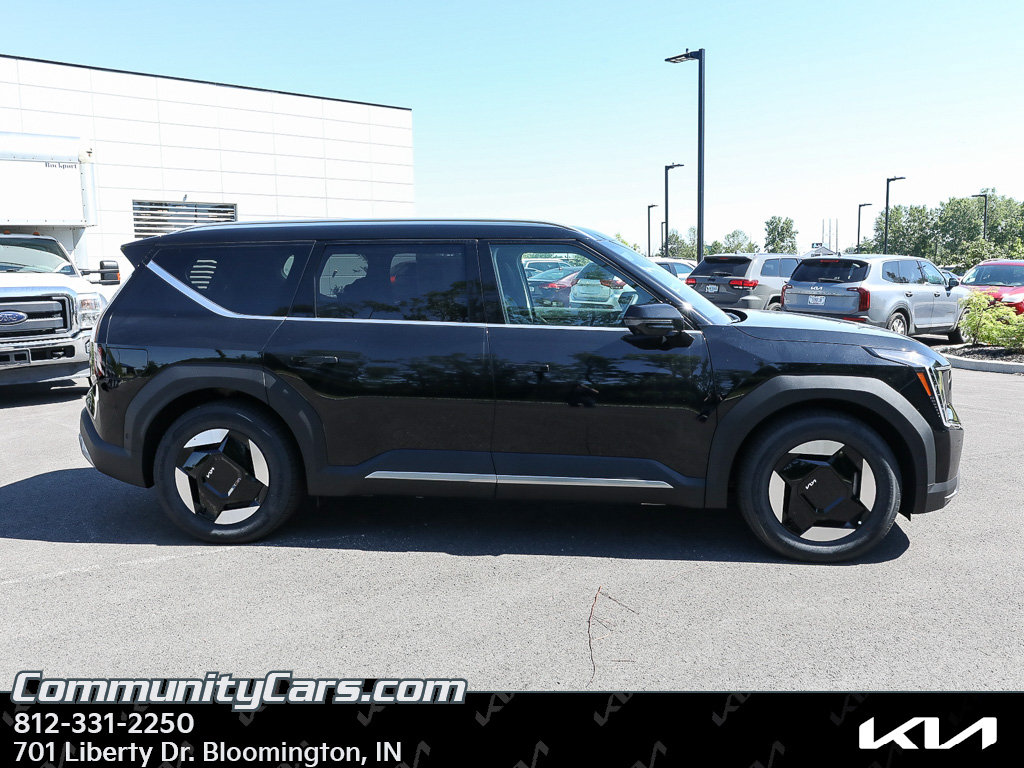 New 2026 Kia EV9 Wind AWD/4WD image 9