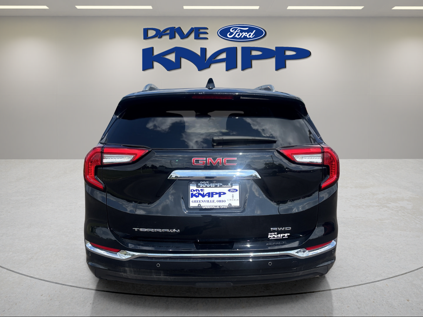 Used 2024 GMC Terrain Denali w/ LPO, Floor Liner Package AWD/4WD image 6