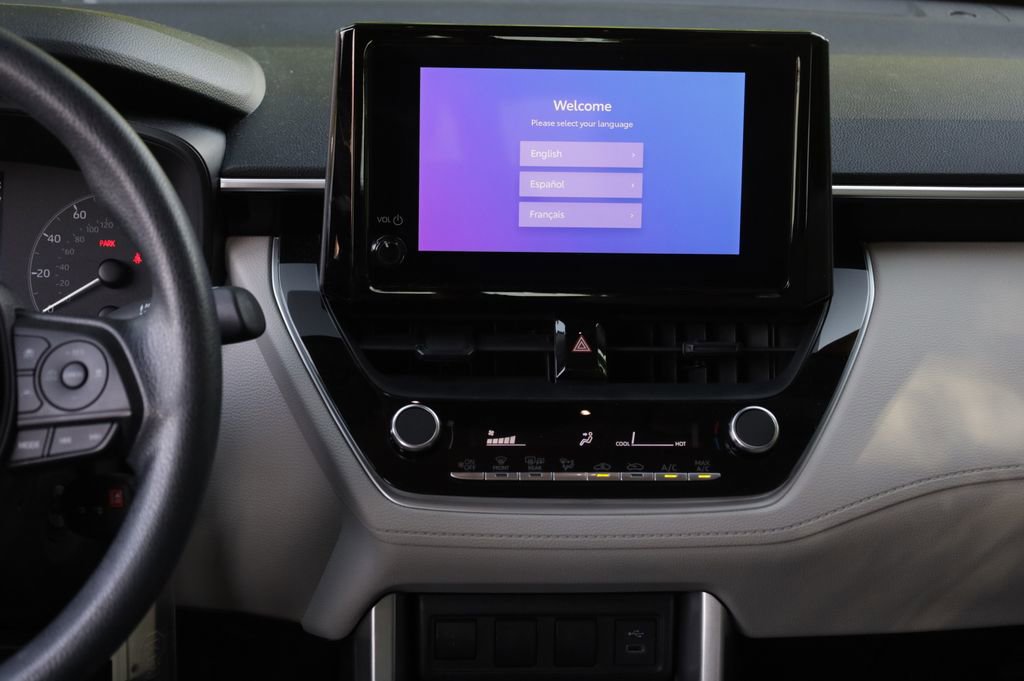 Used 2023 Toyota Corolla Cross L FWD image 3