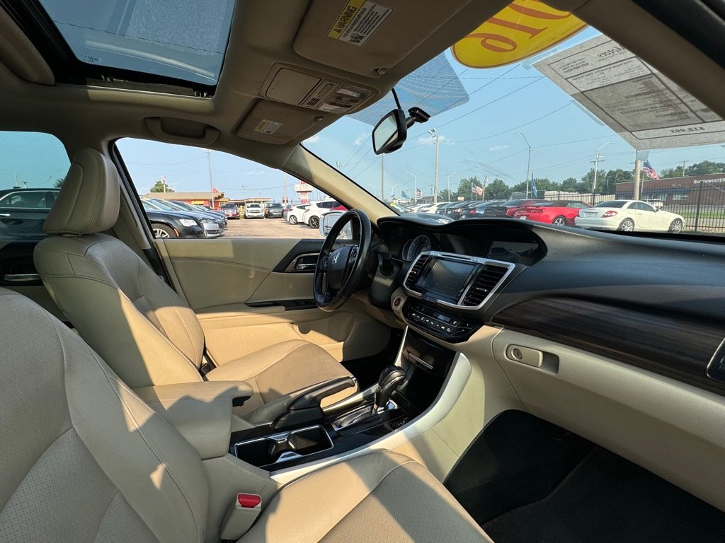 Used 2016 Honda Accord EX-L image 26