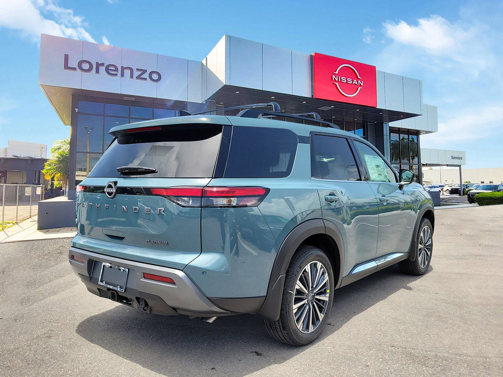 New 2026 Nissan Pathfinder Platinum FWD image 4