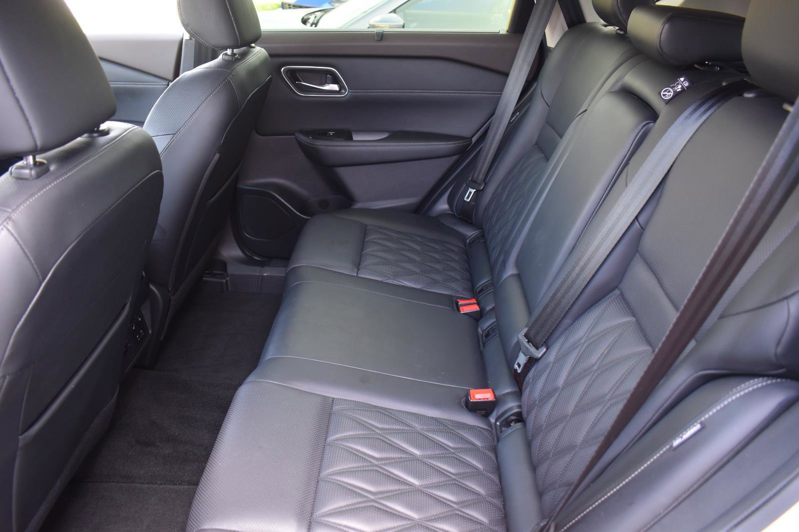 Used 2023 Nissan Rogue Platinum w/ Platinum Premium Package FWD image 54