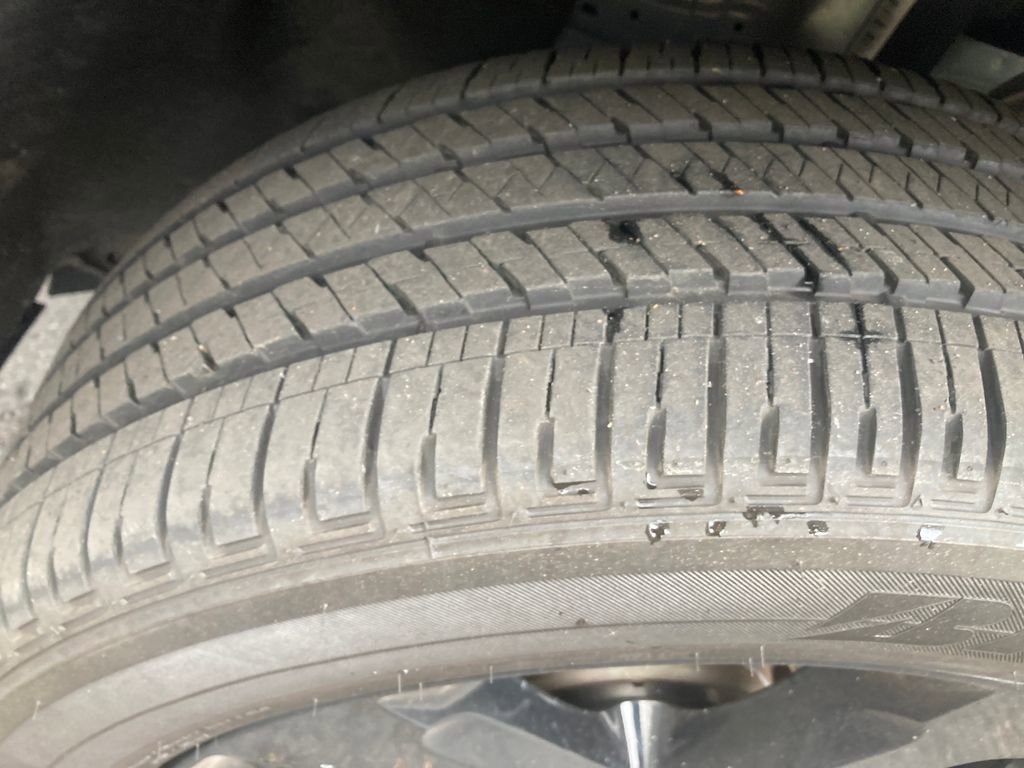 Used 2024 Jeep Grand Cherokee Altitude AWD/4WD image 32