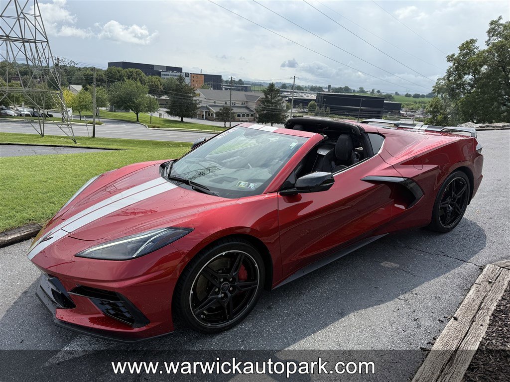 Used 2021 Chevrolet Corvette Stingray Preferred Cpe w/ Z51 Performance Package image 3